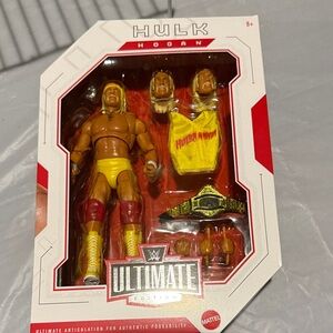 Mattel WWE Ultimate Edition Hulk Hogan Figure Set - Red and Yellow